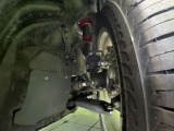 お車を安心してお乗りいただく為には、足回りの定期点検が欠かせません。サービスサポート(有償保証)では無料点検もご提供しており、安心のカーライフをお過ごしいただけるサポート体制が整っています。