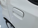 愛車を大切に乗って頂くために、ボディコーディングの施工をお勧めしております。輝くクルマになり日頃の手入れも簡単です。メンテナンスキット・施工証明書付きます。