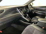 すっきりとしたデザインの内装は、さすがトヨタ車の上品さを感じます。