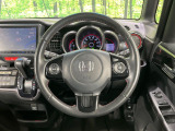 【純正革巻きステアリング】上質な革を使用することで、手にしっかり馴染みとても運転しやすいハンドルです♪