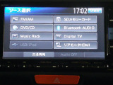 DVD・CD再生、USB入力、SDカード、Bluetoothオーディオに対応しています。
