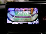 バックカメラの画像です。ガイドラインがスムースな車庫入れをサポートいたします。車庫入れの安心感がアップしますね。