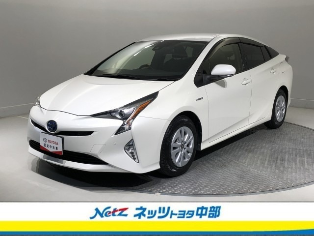 トヨタ プリウス 