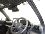 見通しのよいすっきりとした視界で、誰でも運転しやすいです。運転のしやすさは疲れにくさにも繋がりますよ♪