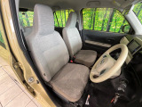 運転席シート廻りは使用感も少なく、良好な状態となっています。丁寧に使われていたことがよくわかりますね。