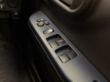 ご納車前にはプロの整備士が点検を行い、交換の必要がある部品は交換してからご納車いたします。また、その後の点検・整備・車検等も当社にお任せください。
