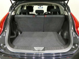 ご覧の車両以外にも多数のU-Carを展示販売しております。