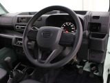 運転席廻りです。