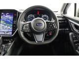 全車速追従クルーズコントロールの設定は、ステアリング内のスイッチで設定するだけ。簡単です。