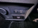 運転席は視認性や操作性を重視したつくりで、どなたでも扱いやすく快適にお乗りいただけます。清掃を行い、安心してご覧いただける状態で展示しております。