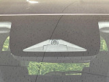 【ホンダセンシング】走行中に前方の車両等を認識し、衝突しそうな時は警報とブレーキで衝突回避と被害軽減をアシスト。より安全にドライブをお楽しみいただけます。