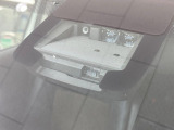 【トヨタセーフティセンス】走行中に前方の車両等を認識し、衝突しそうな時は警報とブレーキで衝突回避と被害軽減をアシスト。より安全にドライブをお楽しみいただけます。