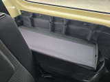 荷室のデッドスペースを有効活用できる収納ポケットです。散らかりがちな小物をスマートに整理整頓していただけます。