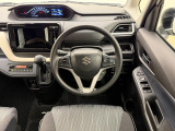このハンドルを握った時に、車を所有している優越感を味わえますね