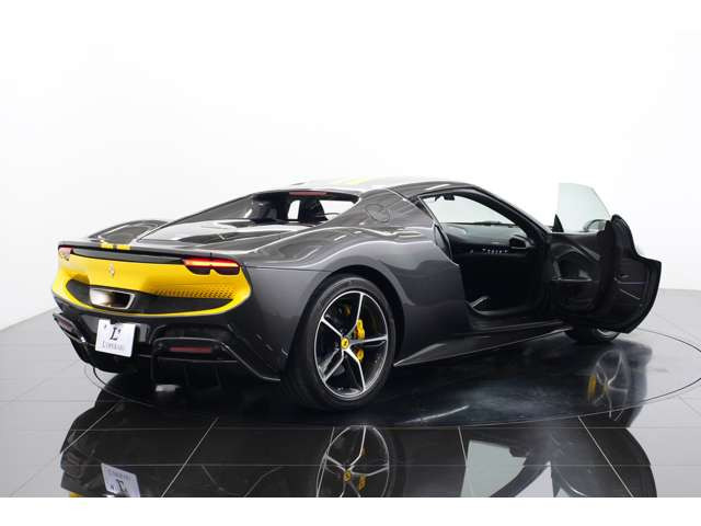 フェラーリ 296GTB アセット フィオラノ パッケージ F1 DCT 1オーナー