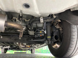 お車を安心してお乗りいただく為には、足回りの定期点検が欠かせません。サービスサポート(有償保証)では無料点検もご提供しており、安心のカーライフをお過ごしいただけるサポート体制が整っています。