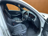 3シリーズセダン 320d Mスポーツ 4WD 本革シート