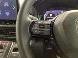 ステアリング左手側はオーディオ関連の操作スイッチです。視線を逸らすことなく運転に集中できます