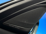 ●harman/kardonサウンドシステム:オーディオ専門メーカーが手掛けるプレミアムスピーカーを装備。多数のスピーカーから、音の粒立ちまで分かる高品質な音楽をお楽しみいただけます。