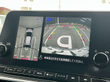 【アラウンドビューモニター】車両周辺をモニターで確認できて、駐車が苦手な人でもスムーズに駐車できます