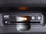 ■【ETC車載器】が装備されています。セットアップをしてお渡しとなり、ETCカードを差し込むだけで高速道路の利用が可能です。