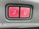 スタッフ全員が自動車保険の資格を保有しており、万が一の事故の際のサポート体制を整えております。メルセデス・ベンツ自動車保険プログラムをご用意しております。無料証券診断を行います!