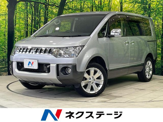 デリカD:5 2.2 D プレミアム 4WD 