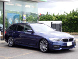 BMW在庫保有台数常時100台以上!ご来店の際はBMW本店(厚木市下荻野140-1)にご来店ください!弊社自慢の全天候型ショールーム!BMW在庫保有台数常時100台以上ございます!