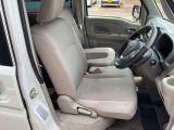 快適に運転できるドライブポジション!チルト機構付きステアリングで無理のない運転姿勢がとれます