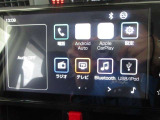 ディスプレイオーディオを装備。スマホとクルマをつなぐことで、これまでのナビに加えて、いろいろなサービスが楽しめます。フルセグTV、AM/FMラジオ、Bluetooth、USB端子に対応しています!