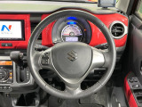 【純正革巻きステアリング】上質な革を使用することで、手にしっかり馴染みとても運転しやすいハンドルです♪