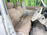 運転席シート廻りは使用感も少なく、良好な状態となっています。丁寧に使われていたことがよくわかりますね。