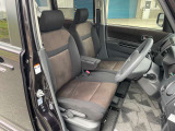 アームレスト付きで運転楽々★