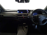 【メーター廻り】シンプルで飽きないデザイン、運転中も視界の邪魔にならない構造になっているので運転に支障もありません♪