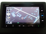 ホンダ純正ナビなのでダッシュボードにスッキリと収まっています。ナビの案内があれば土地勘の無い所でも道に迷わず安心!見知らぬ土地へのドライブも一層楽しくなります!