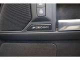 英国のオーディオメーカーMERIDIAN Audioは、その優れたサウンドで高い評価を受けています。数々の受賞歴を誇る同社のサウンドシステムは、長年にわたる音響心理学の研究をもとに、リアルなサウンドを実現。