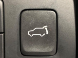 【パワーバックドア】スマートキーや運転席のボタンを押すだけでリアゲートが自動で開閉します!荷物を持っている時や、高い位置にあるバックドアを閉める際に便利な機能です♪