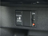 ◆片側電動スライドドア◆狭い駐車場でも乗り降りが楽々♪お子様が隣の車にドアを当ててしまう心配もございません!小さなお子様連れの方もこれで安心。