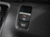 オートブレーキホールド機能付き電子パーキングブレーキ!ブレーキペダルを足から離しても停車状態を保ちます。アクセルを踏めば自動でブレーキが解除され、発進可能!