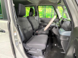 運転席シート廻りは使用感も少なく、良好な状態となっています。丁寧に使われていたことがよくわかりますね。