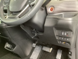 高速で便利なETCがあり、便利なパワースライドドアや、横滑りを防ぐVSAなどのスイッチは、運転席の右側、手の届きやすい位置にあります。