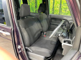運転席シート廻りは使用感も少なく、良好な状態となっています。丁寧に使われていたことがよくわかりますね。