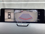 狭い場所での駐車やすれ違いなどでより的確な運転操作に役立つ360&deg;ビューモニターが装備されています。