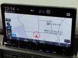 11.4インチインターナビ付きです!!目的地までの適切なルート案内や、お天気、お得なイベント案内などを受け取って頂けます!!