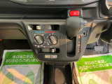 ダイハツディーラーでは「ダイハツ認定U-CAR」という基準を設け、車選びに詳しくないお客様でも「安心して選べる」をご提供しています。
