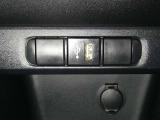 【充電用USB端子】デバイスの充電に便利です。※実際の接続端子は写真で確認or店舗までご気軽にお問合せください♪