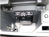『1台』のお車に対して、3名体制で日々議論を重ね仕入れを行っております。