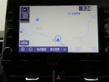 純正ナビを装備。タッチパネル式で使いやすく、お出かけもラクラクです。