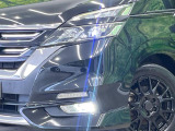 【LEDヘッドライト】悪天候や夜間走行時も良好な視界を確保し安心して運転できる高輝度LEDヘッドライトを装備!点灯速度が早く、消費電力も抑えられています。