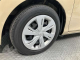 純正スチールタイヤになります。スタッドレスタイヤもこのサイズをお求め下さい。